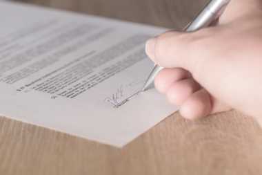 Signature achat appartement immobilier neuf